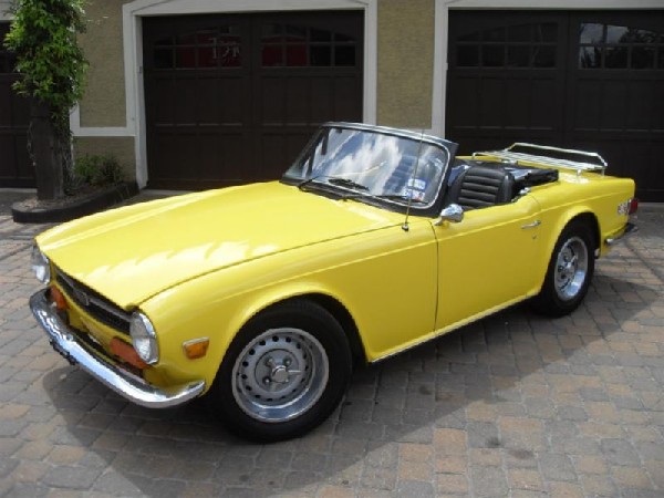 1974 Triumph TR6, Roadster, Mimosa Yellow