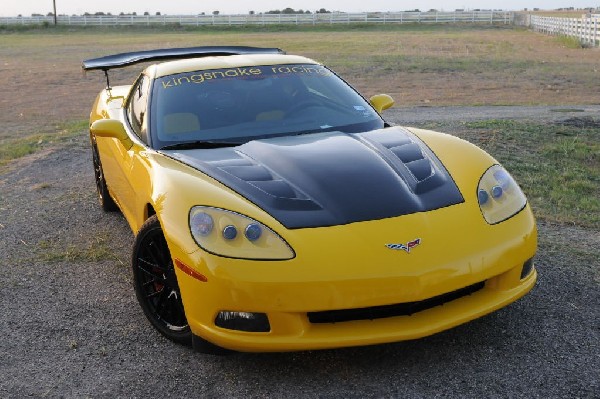 kingsnake racing c6.k after installation of CF wing, CF hood and ZR1 replic