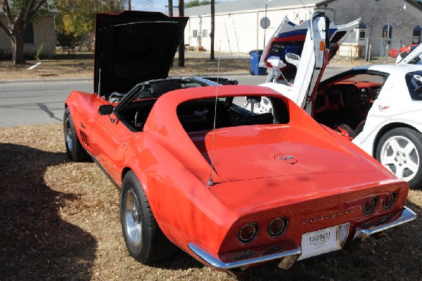 Leander Cars and Coffee Car Show, Leander Texas - 11/28/10 - photo by Jeff