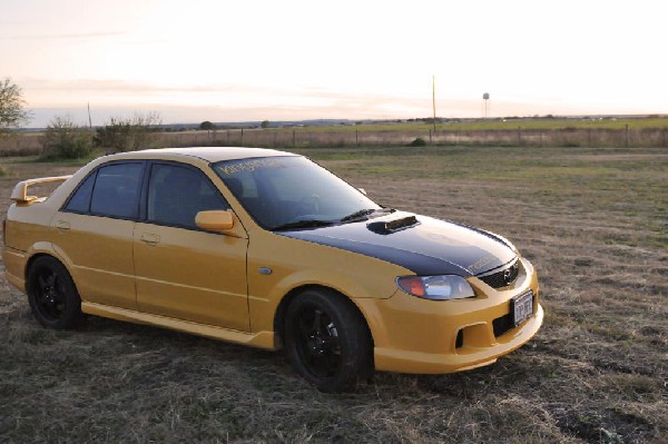 kingsnake racing 2003.5 MazdaSpeed Protege gets it's first graphic set